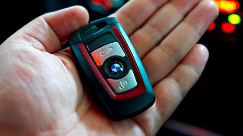 How Exactly do Keyless Cars Work?